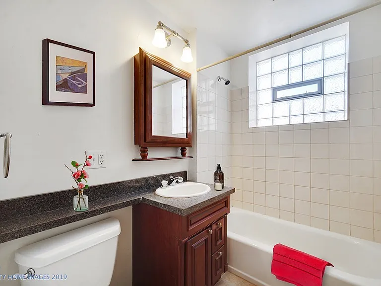 2774 N Kenmore Ave #4 — Photo 11