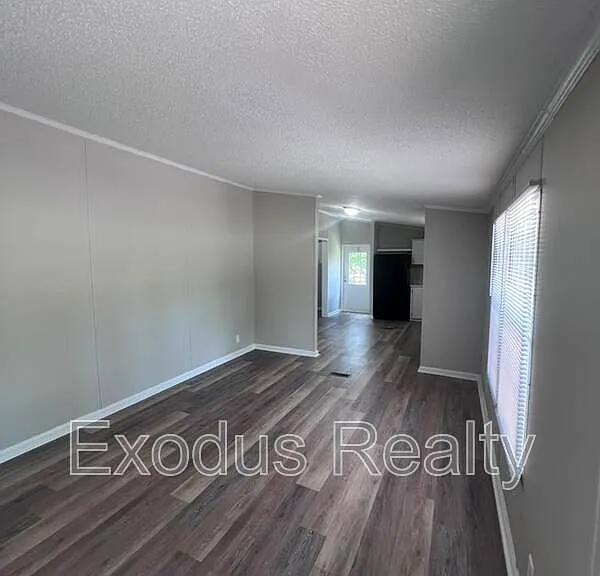 114 Kathleen Ter — Photo 2