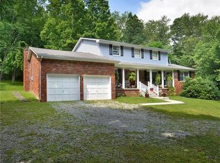1007 Sleepy Hollow Rd, Jeannette, PA 15644