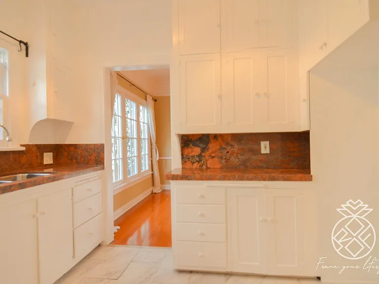 441 N Orange Grove Ave #1/2 — Photo 19
