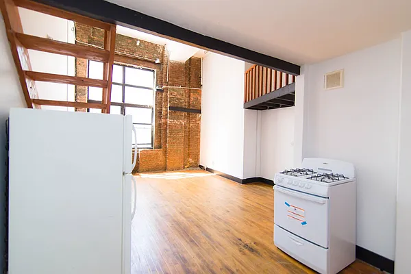 Rented by Nooklyn NYC LLC | media 3