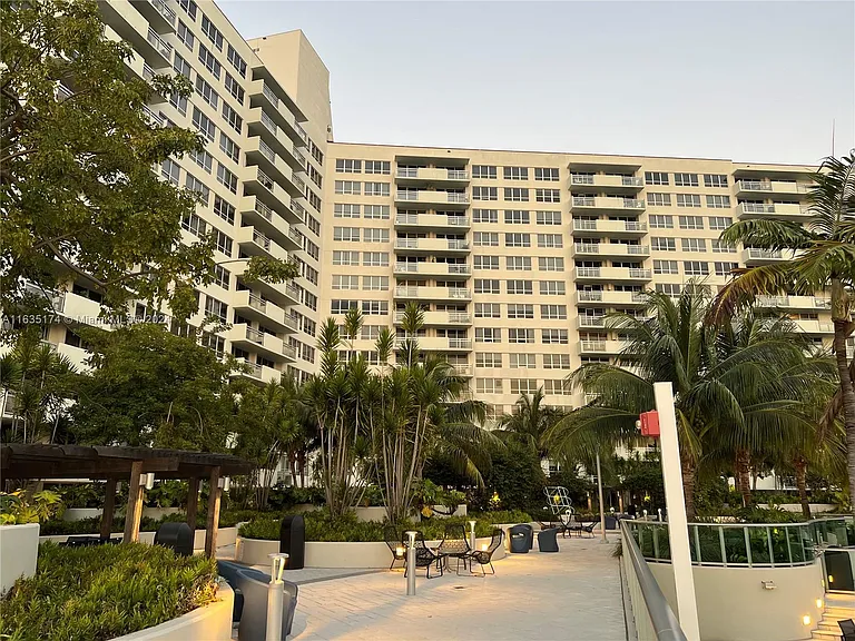 1500 Bay Rd #522S — Photo 30