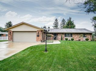 5611 Oakshire Pl, Kettering, OH 45440