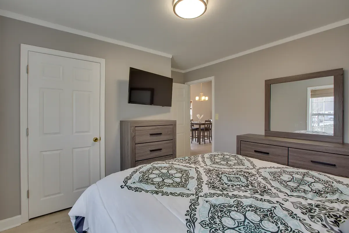 2 bed, 1089 sqft, $1,800 — Photo 2