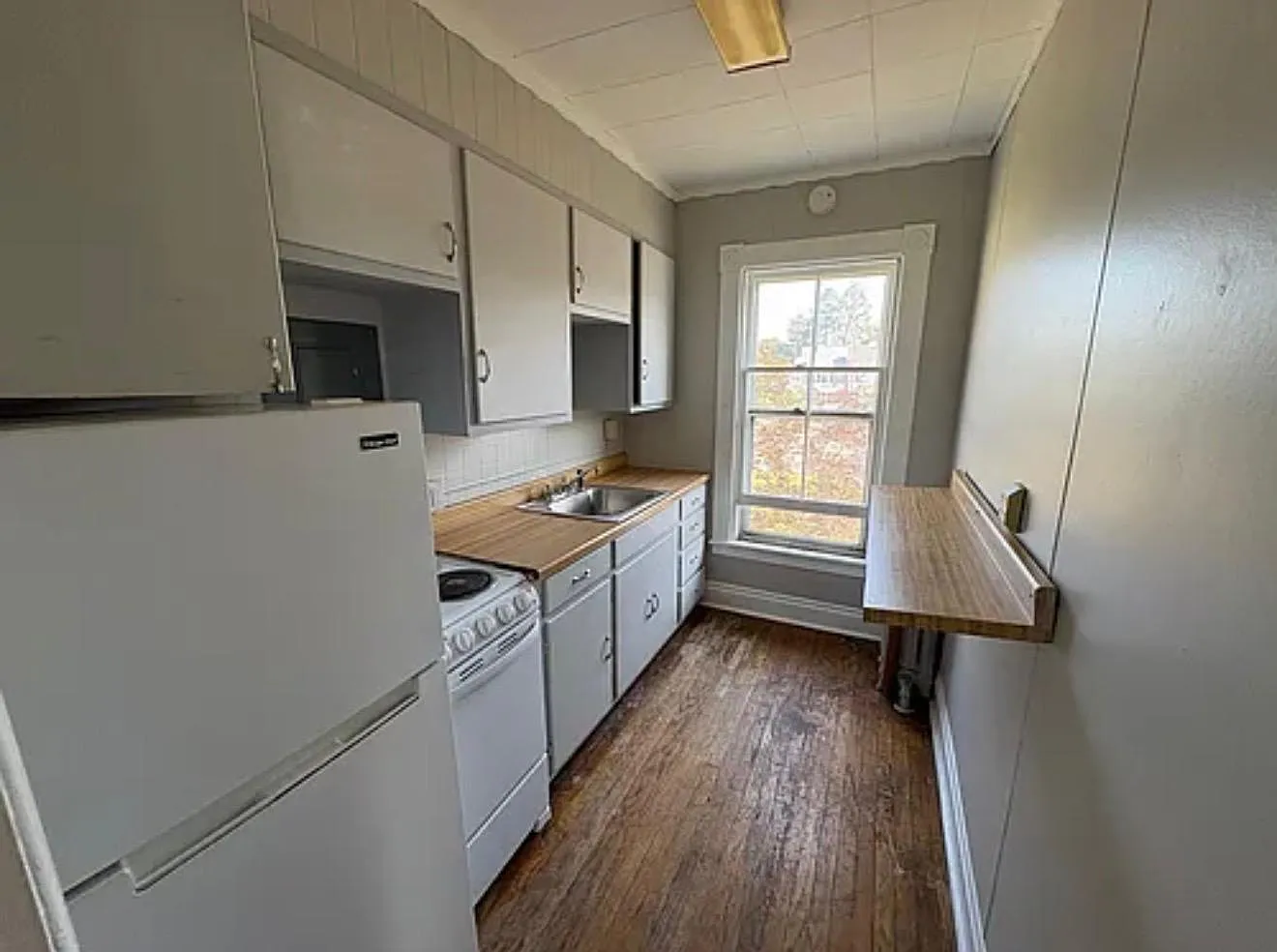 1 bed, 700 sqft, $1,100 — Photo 2