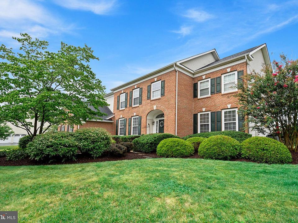 1st image of 1555 Cartpath Ct