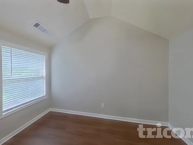 217 Adeline Ln — Photo 11