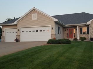 2215 Seville Rd, Kronenwetter, WI 54455