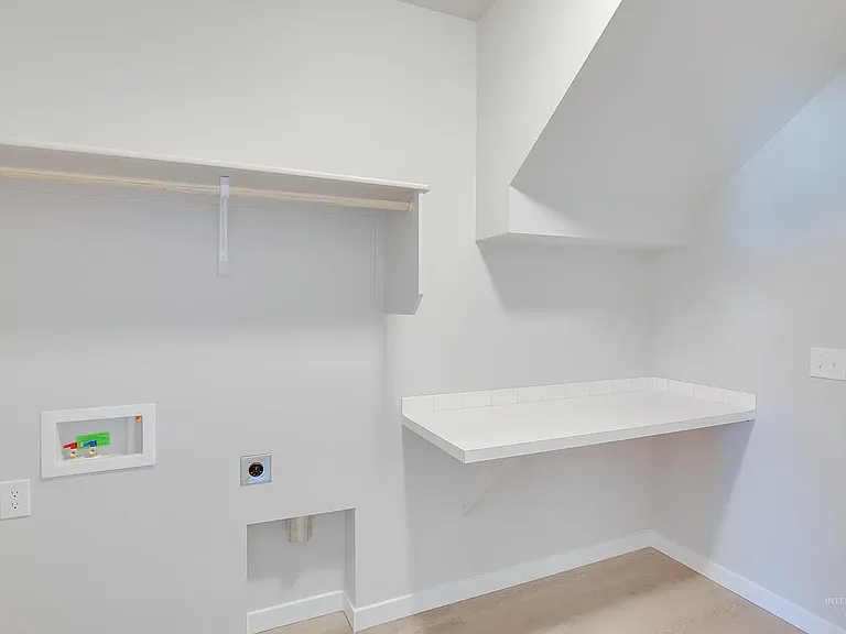 5062 W Avilla Dr — Photo 8