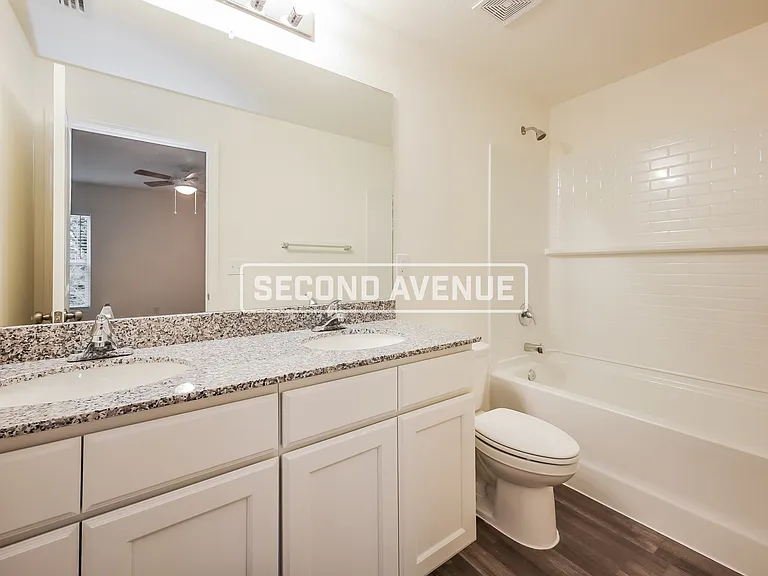 954 Pilgrim St E — Photo 8