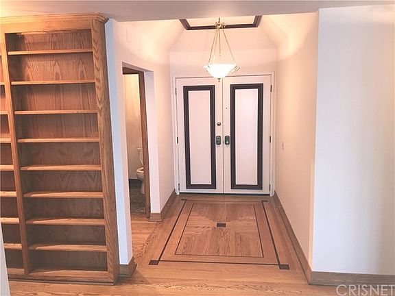 3rd image of 11910 Weddington St Unit 303