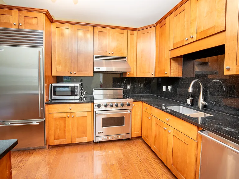 20 Avenue At Port Imperial #418 — Photo 1