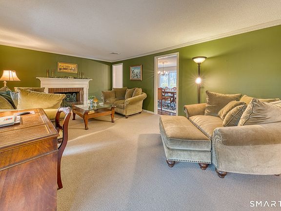 5th image of 165 Oak Ridge Drive
