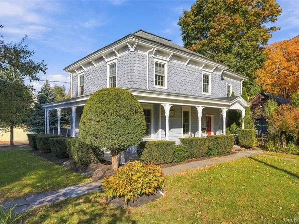 27 Mulberry Street, Rhinebeck, NY 12572