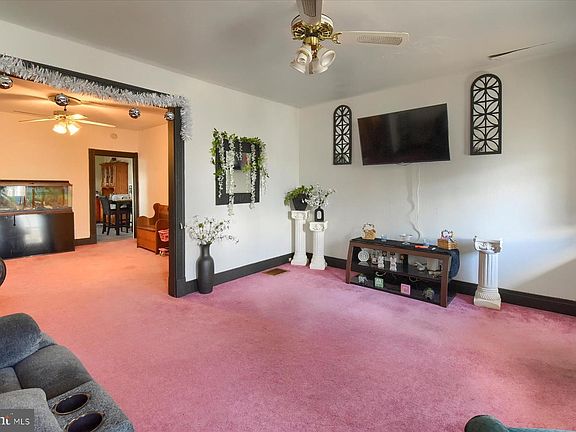 4th image of 357 N 3rd St