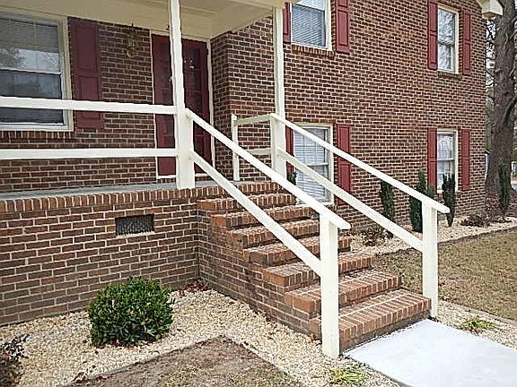 4th image of 2909 Wellington Dr