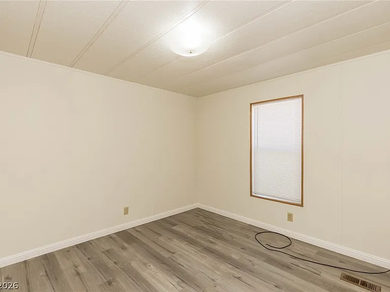 1130 E Mesquite Ave — Photo 16