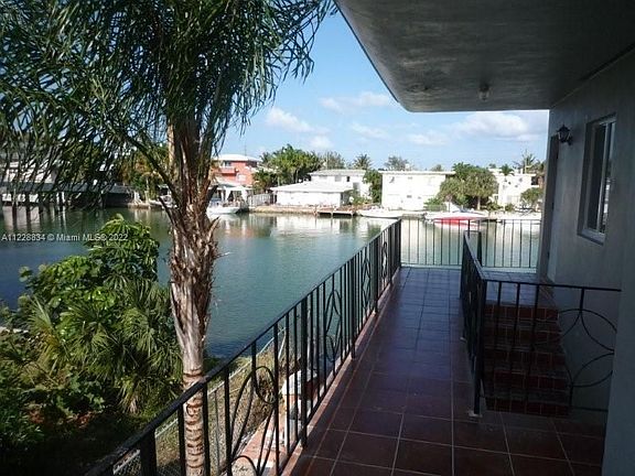 4th image of 8415 Crespi Blvd APT 2