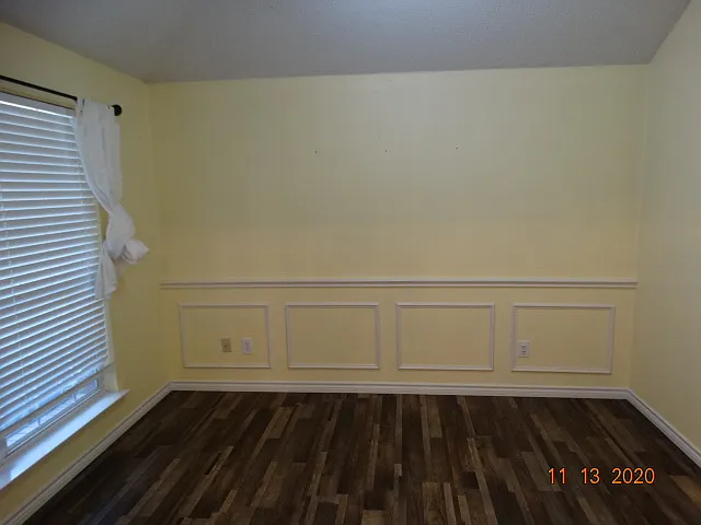 1300 Rosewood Ln — Photo 13