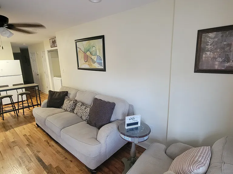 527 S Telemachus St #1A — Photo 2