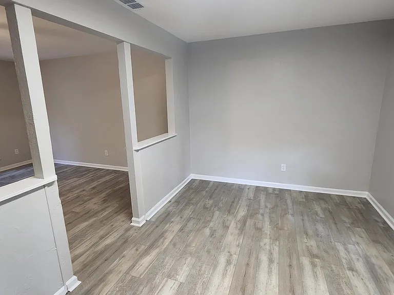2479 Dundee Dr — Photo 5