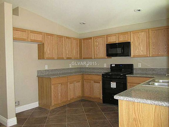 3rd image of 8499 Gardena Hills Ave