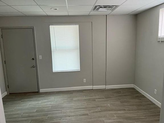 2nd image of 5843 Harrison Ave #2