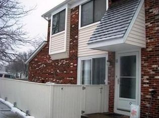 5510 Wildwood Ct APT B, Willoughby, OH 44094