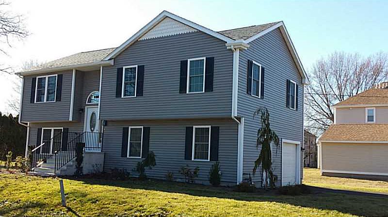 1st image of 18 Vineland Ave