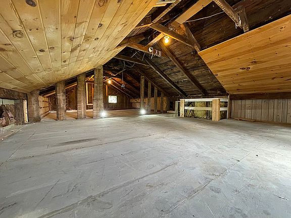 2nd image of 9 Brook St