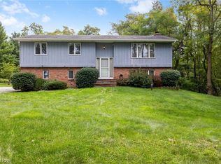 7661 Vandemark Rd, Lodi, OH 44254