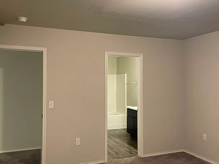 1813 Melanie Dr — Photo 14