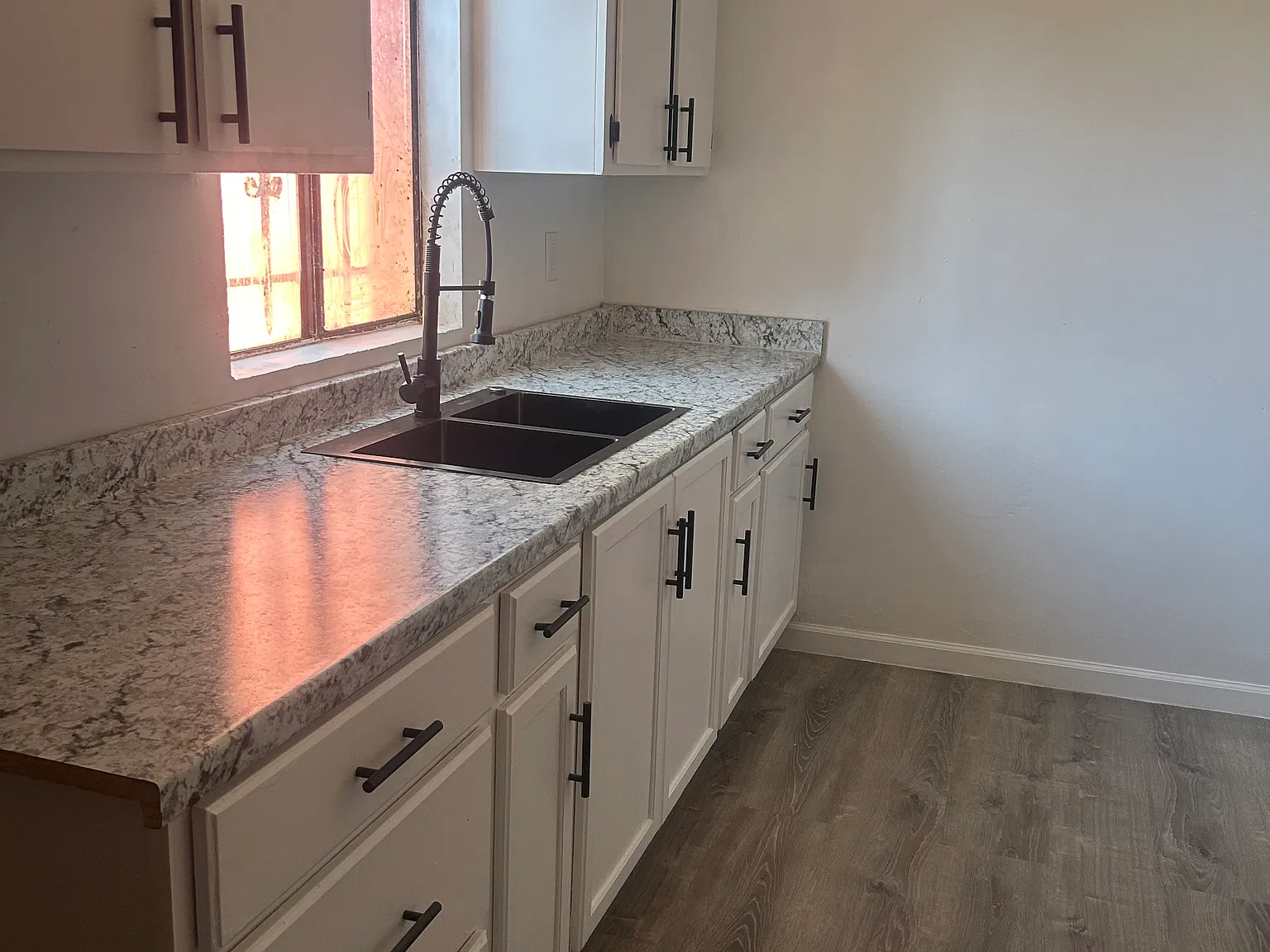 2 bed, 1.5 bath, 1500 sqft, $2,400 — Photo 4