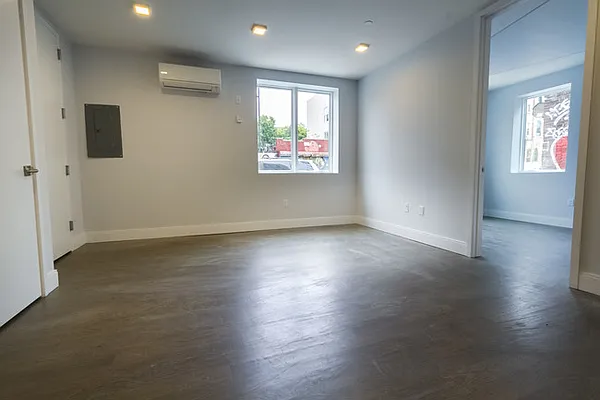 Rented by EXR | media 7