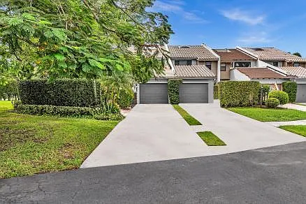 2 bed, 2.5 bath, 1804 sqft, $3,950 — Photo 3