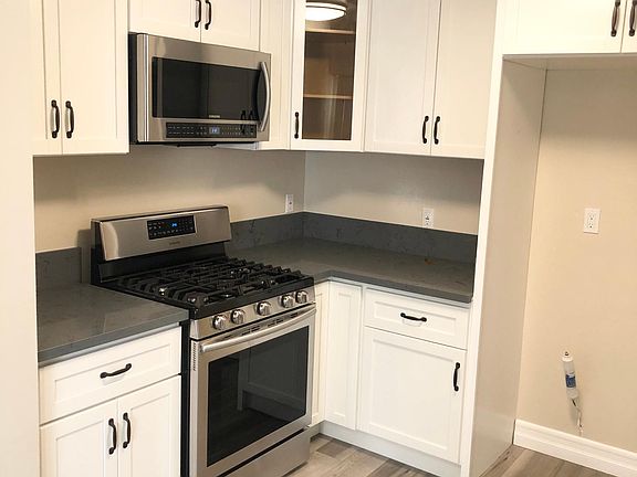 4th image of 1366 E Garfield Ave APT 7
