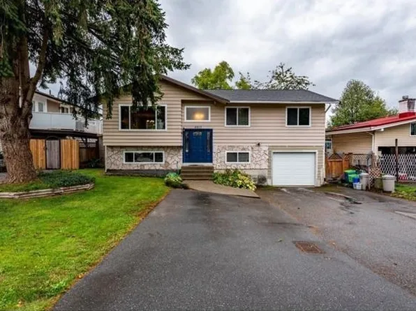 4815 201st St, Langley, BC V3A 5V6