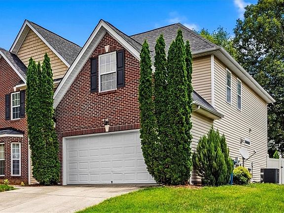 2nd image of 1905 Buckminster Dr