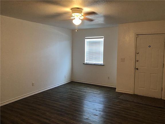 3rd image of 508 W Washington Ave