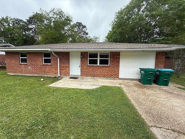 1st image of 709 Shirley Dr