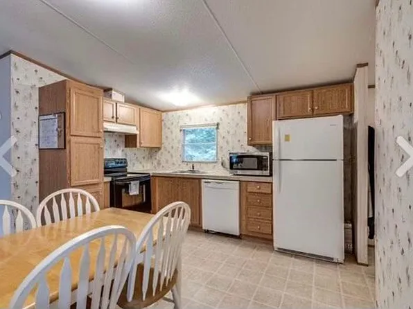 2079 Preacher Holt Rd, Mount Pleasant, TN 38474