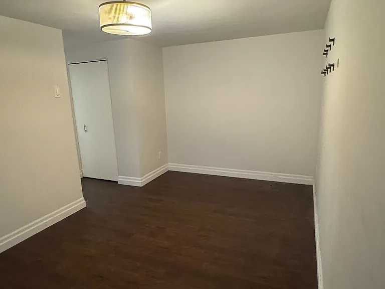 230 Clarke Rd #6 — Photo 17
