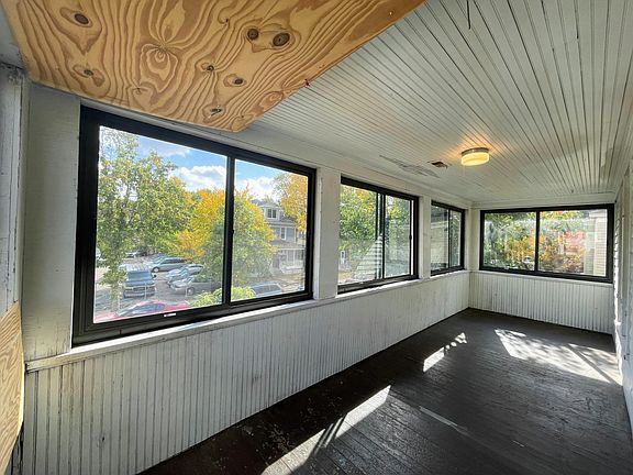 5th image of 3012 Harriet Ave Unit 2