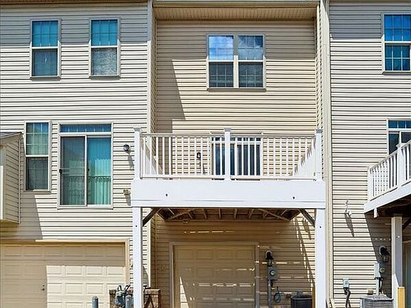 4th image of 8891 Cherry St
