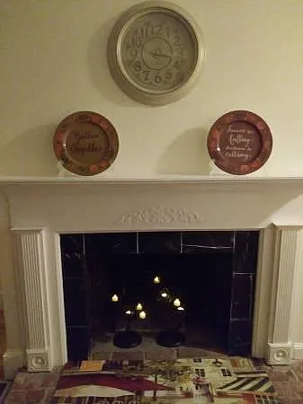 1 bed, 200 sqft, $1,200 — Photo 3