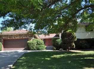 1800 Montgomery Ct, Deerfield, IL 60015