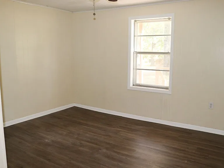 308 W Warriner Ave — Photo 18