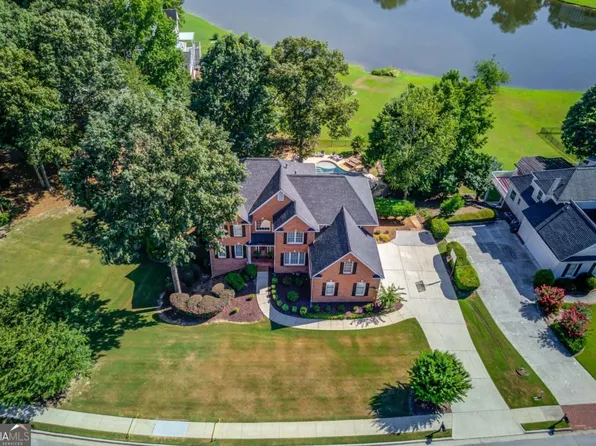 1668 Mulberry Lake Dr, Dacula, GA 30019