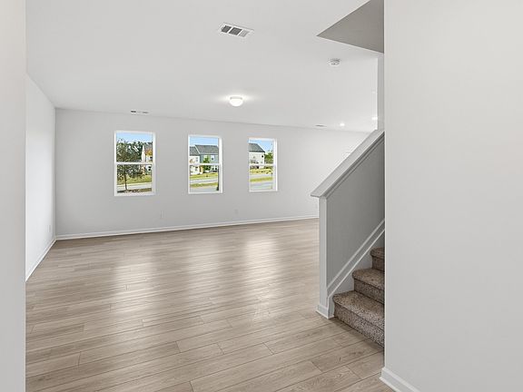 2nd image of 32 Umber Ln