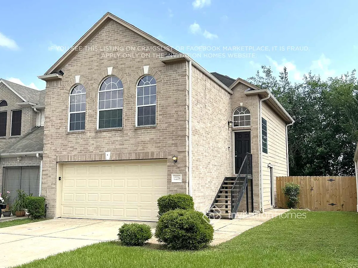 Building Photo - 12226 S Palm Lake Dr